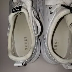 Guess Women's Sz 10 White Sneakers