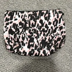 H & M cosmetics bag