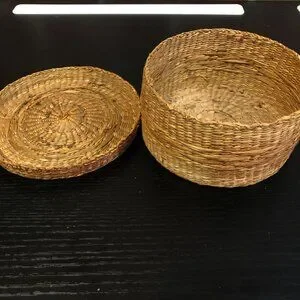 Handwoven Round Natural Seagrass Basket With Lid Artisan