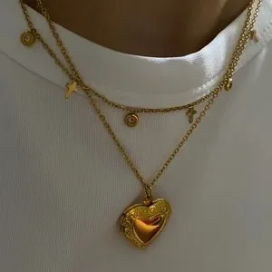 ❤️ Heart Pendant Necklace