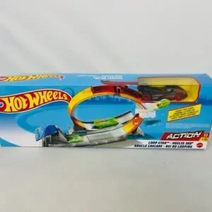 Hot Wheels Action Loop Star Vuelta 360 With Red Diecast Car New in Box