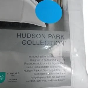 Hudson Park Italian Linens Tivoli Full/Queen Duvet Cover Sateen Open Box