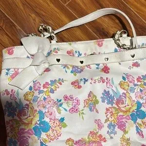 Huge Betsey Johnson Tote Handbag Bakery Floral Big Bow Chain Strap Like New