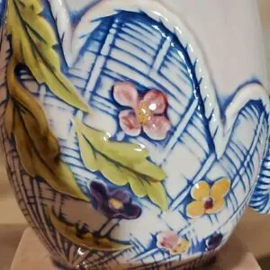 Hull vintage T7 1955 blossom flite vase