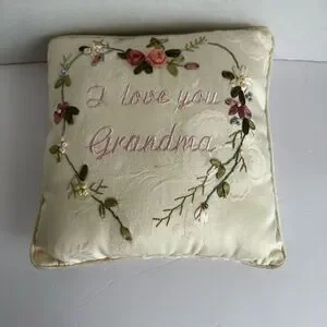 I Love You Grandma Pillow