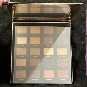 ICONIC London Booming & Gleaming Eyeshadow Palette