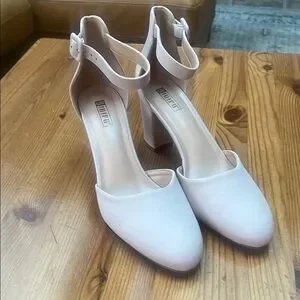 IDIFU soft Pink Heels Ankle Strap Elegance with slight flaw size 10