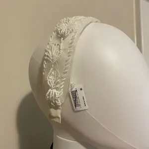 Ivory Headband Bridal Party Beaded Tulle Pearl Sequins NWT Alter’d State Crown