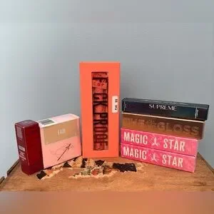 Jeffrey Star Bundle Supreme Gloss & The Gloss & Concealer~ Setting Powder & More