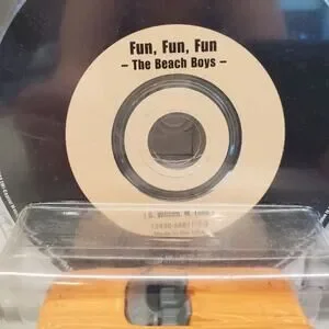 Johnny Lightning Rock'N'Rollers Car & Beach Boys CD