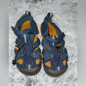 KEEN Newport Waterproof Sandals Little Kids Size 1 Slip On Hiking Trail Shoes