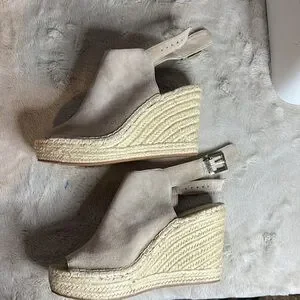 Kenneth Cole 9.5 Olivia Wedges