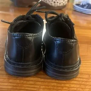 Kenneth Cole Reaction Leather Black Dress Shoes Size 5