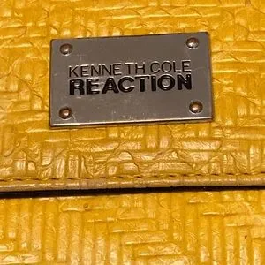 Kenneth Cole Reaction Mustard Textured Wallet