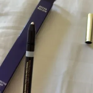 Kevyn Aucoin White In Perspective Eyeliner Pencil