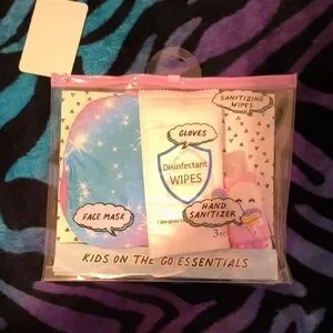 Kids On The Go Essentials with Pink Face Mask Set