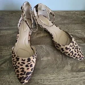 Lane Bryant Leopard Print Faux Suede Super Chic Flat Ankle Strap Shoes 11W