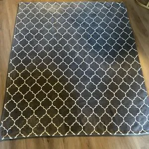 Large Gray And White Soft Fleece Throw Blanket