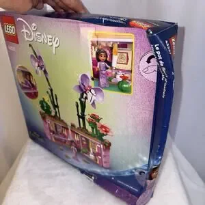 LEGO Disney Encanto Isabelas Flowerpot Set 43237- 641 Pc- NEW SEALED