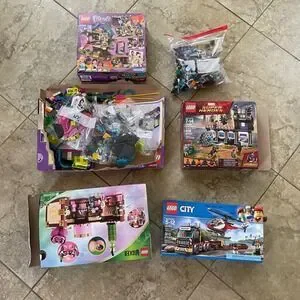 LEGO Lot Friends City Disney Marvel Super Heroes – Mixed Sets Some Complet