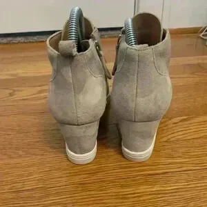 Linea Paolo Felicia Camo Wedge Bootie Sneakers Womens Size 9