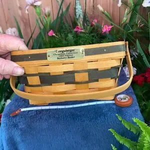 Longaberger Double hinged Handle Vintage Christmas basket W/o liner