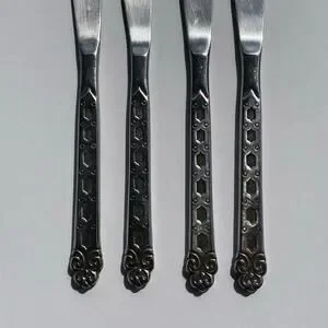 Lot Of 4 Oneida Northland SAN FRANCISCO Stainless Korea Dinner Knives 8.5" K1MS
