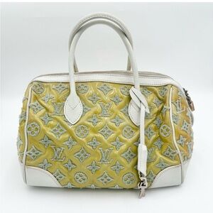 Louis Vuitton Bouclettes Round Perle Speedy. Callouts is some transfer