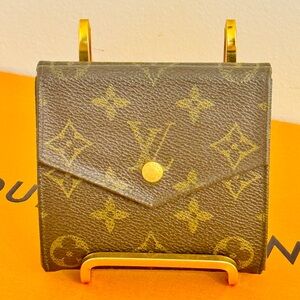 Louis Vuitton Monogram Wallet compact