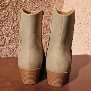 Lucky Brand Fakelle Ankle Boots 9