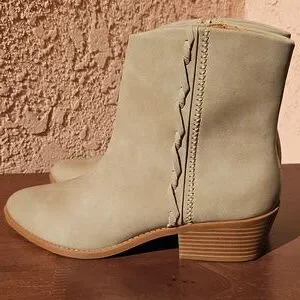 Lucky Brand Fakelle Ankle Boots 9