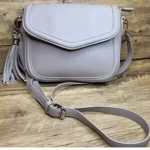 Lulu's tan gold vegan cross body purse sz 10 x 8 in