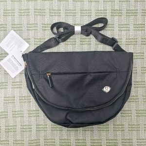 Lululemon All Night Festival Bag 5L - Black w/ Gold Hardware Crossbody Sling