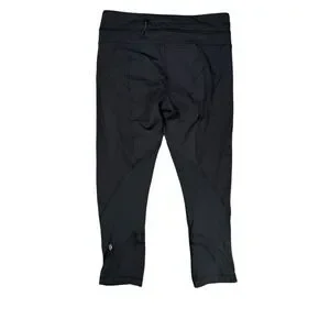 Lululemon Black Cropped Running Leggings Size 6 Back Pocket Mesh Detail