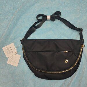 Lululemon Festival Bag 5L • Black/Gold • New