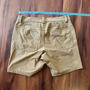 Lululemon Men’s Chino Shorts Khaki Size Medium