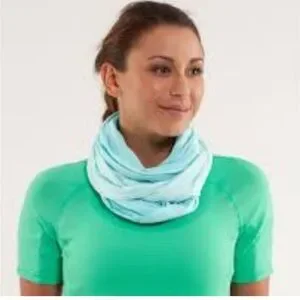 Lululemon Twist & Shout Scarf Sea Foam Green Scarf