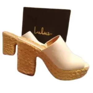 Lulus Women's Size 11 White Ervyn Wedge Heels - NWT