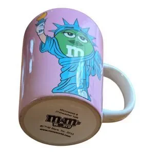 M & M’s World Green "Liberty & Chocolate For All" Mug Statue Of Liberty 2013