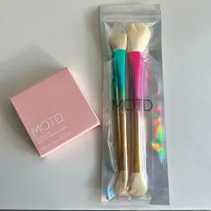 M.O.T.D. Party of Two Dual Ended Brush