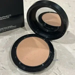 MAC Mineralize Skinfinish Natural Face Powder
