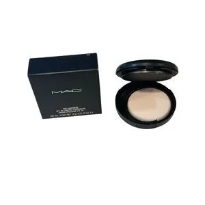 Mac Pro Longwear SPF 20 Compact Foundation NC 25 New Rare