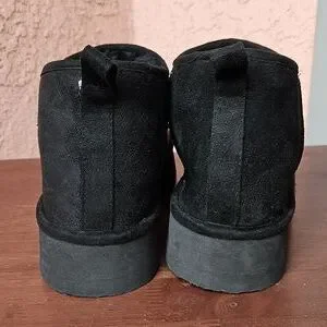 Madden Girl Bondi Black Cozy Faux Fur Suede Platform Boots 8.5