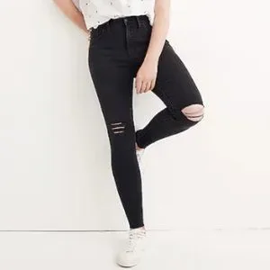 Madewell 9" Mid-Rise Skinny Jeans in Black Sea 25