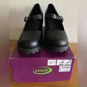 Mary Jane Round Toe Chunky Block Heel Lug Sole Pump Adj. Strap Faux Leather 10