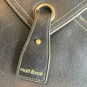 Matt & Nat Vegan Leather Messenger Bag Sustainable And Cruelty-Free