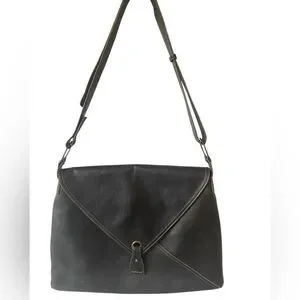 Matt & Nat Vegan Leather Messenger Bag Sustainable and Cruelty-Free