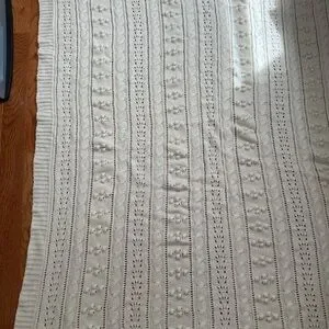 McGee & Co Cream Wool Blend Cable Knit Blanket Size 50” X 60”