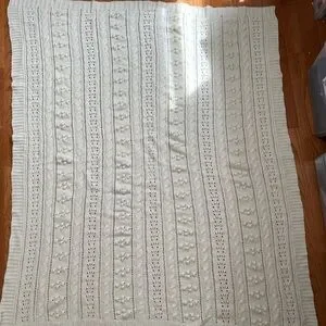 McGee & Co Cream Wool Blend Cable Knit Blanket Size 50” X 60”