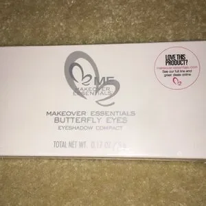 Me make essentials butterfly eyes compact